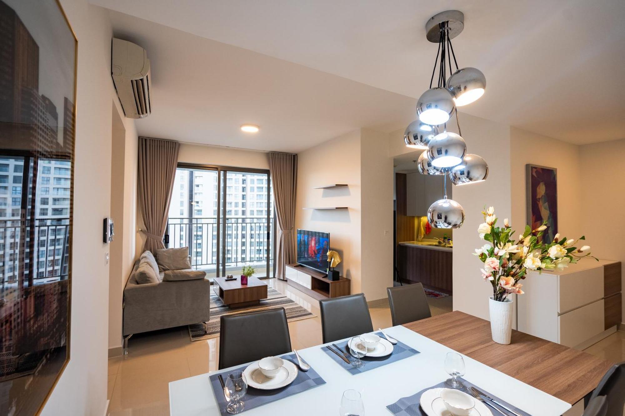 Central Business District Rivergate Apartment - Free Pickup & Pool Хошимин Екстериор снимка