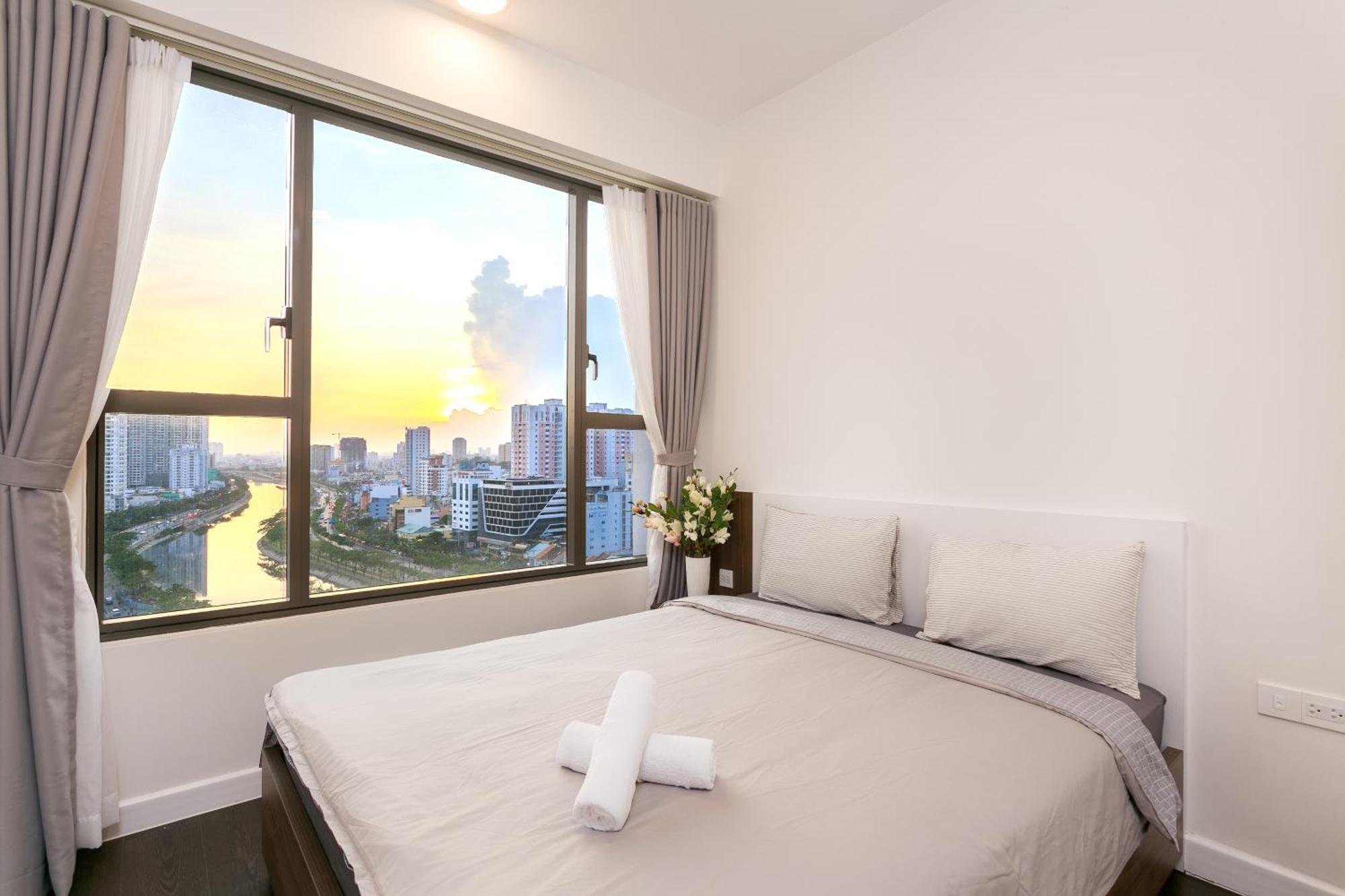 Central Business District Rivergate Apartment - Free Pickup & Pool Хошимин Екстериор снимка
